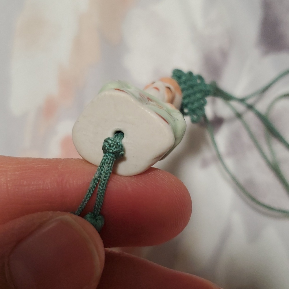 Green Luck God Fukurokuju Ceramic Pendant Necklace - Picture 7 of 8